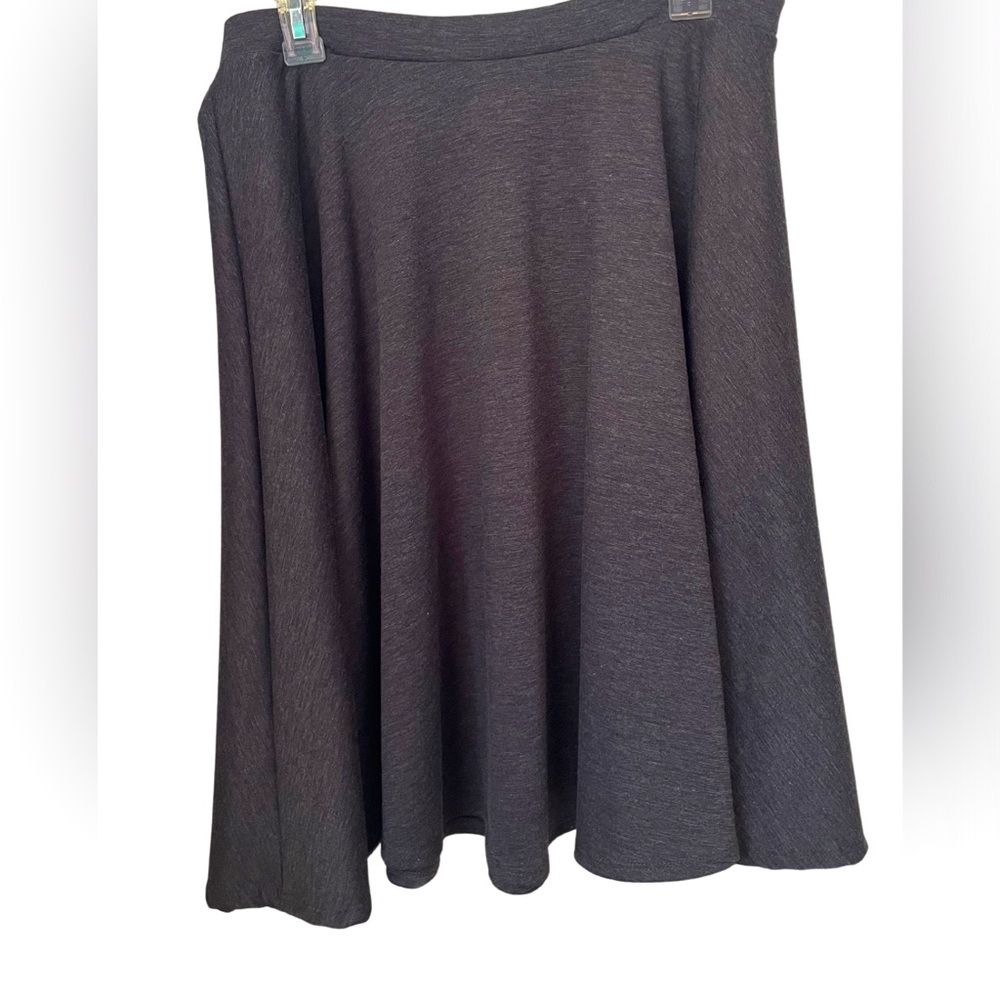 NEW Gray Skater Skirt; Sz L, Elastic Waist